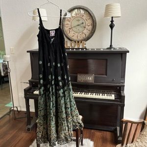 Free People Maxi … it’s beautiful Size 8